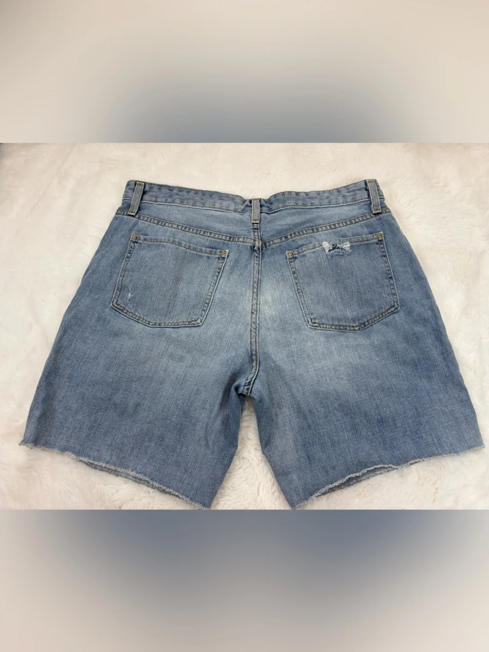 Mossimo Denim Boyfriend Shorts Distressed HighRise 100%Cotton Women’s Size 14/32